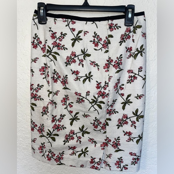 Ann Taylor Womens Floral Straight Pencil Skirt Size 0 NWOT - Picture 1 of 14
